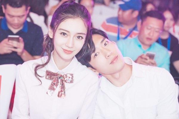 Angela Baby liên tục che chắn bụng giữa tin đồn mang thai lần hai-6