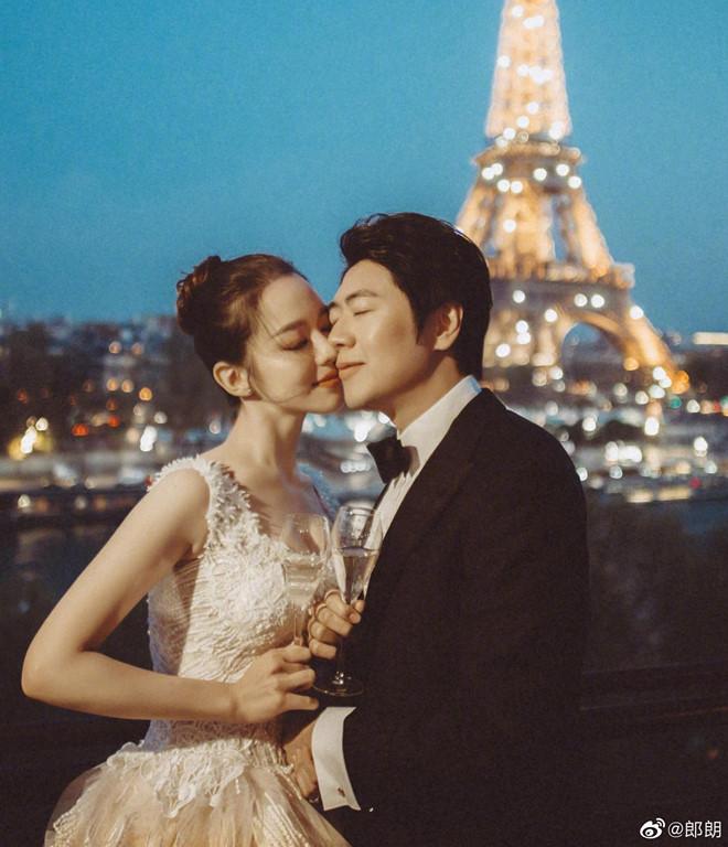 Những đám cưới hot nhất Cbiz năm 2019: Người xa hoa bạc tỷ, kẻ giản dị bất ngờ-2