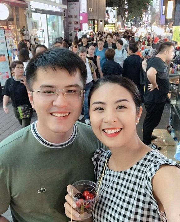 HOT: Lộ ảnh hoa hậu Ngọc Hân bí mật làm lễ dạm ngõ với bạn trai lâu năm?-5