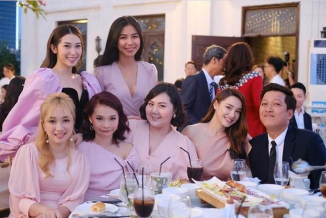 Đọ sắc dàn mỹ nhân chưa chồng, Nhã Phương chứng minh gái một con trông mòn con mắt-8