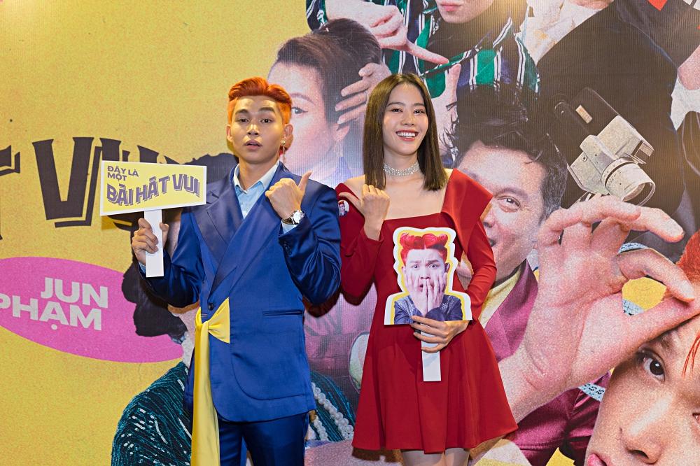 Sau loạt sớ tố chồng cũ, nghệ sĩ Xuân Hương được mời làm bà Phó Đoan trong MV Jun Phạm tóc đỏ-8