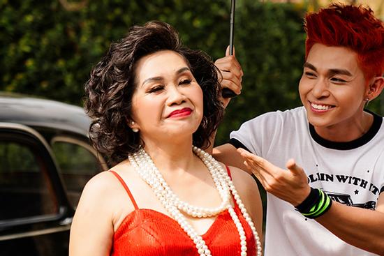 Sau loạt sớ tố chồng cũ, nghệ sĩ Xuân Hương được mời làm 'bà Phó Đoan' trong MV 'Jun Phạm tóc đỏ'