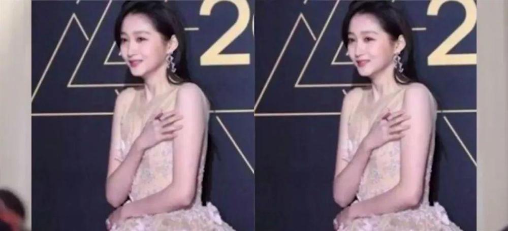 Mỹ nhân Hoa ngữ đi thảm đỏ giữa tiết trời âm độ: Người bật khóc vì rét, kẻ ngất xỉu thương tâm-5