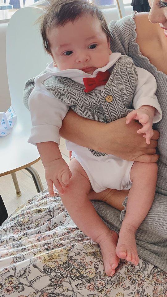 Lộ diện quý tử nhà Phương Mai: Siêu mẫu đúng đẻ thuê vì nhóc tỳ giống hệt bố ngoại quốc-3