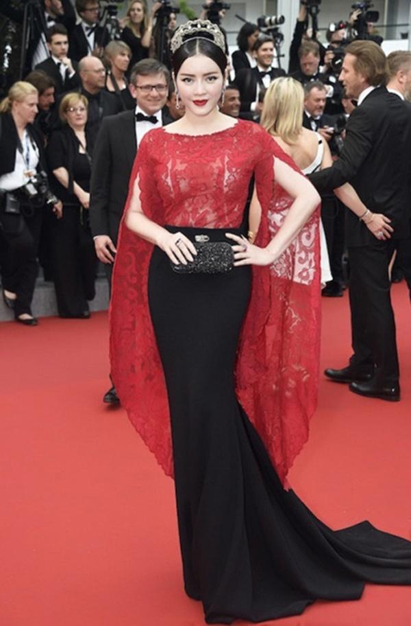 Toát mồ hôi vì đồ hiệu đắt đỏ của sao Việt: Ngọc Trinh 3 tỷ cũng chưa bằng chiếc túi cầm tay của Lệ Quyên-16