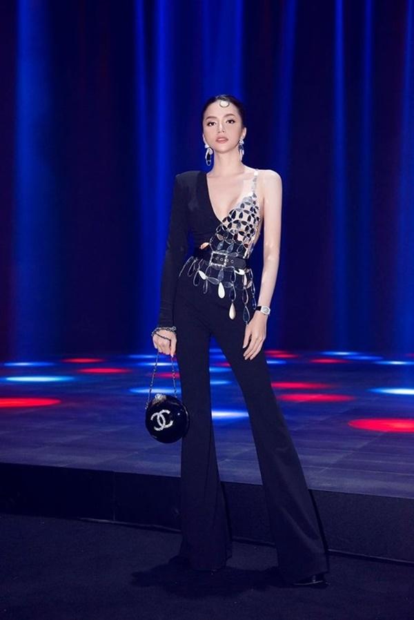 Toát mồ hôi vì đồ hiệu đắt đỏ của sao Việt: Ngọc Trinh 3 tỷ cũng chưa bằng chiếc túi cầm tay của Lệ Quyên-19