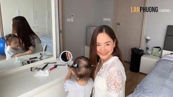 Phục sát đất sự khéo léo của Lan Phương, vừa chăm con vừa make up cực tài tình-11