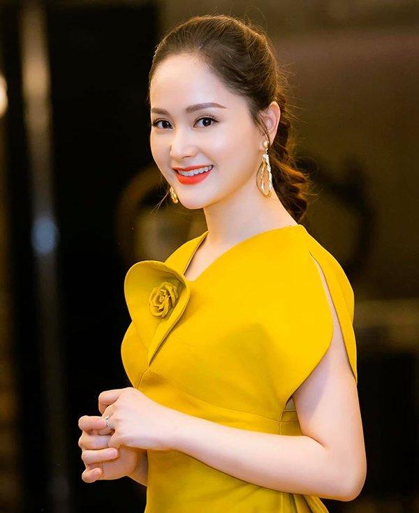 Phục sát đất sự khéo léo của Lan Phương, vừa chăm con vừa make up cực tài tình-15