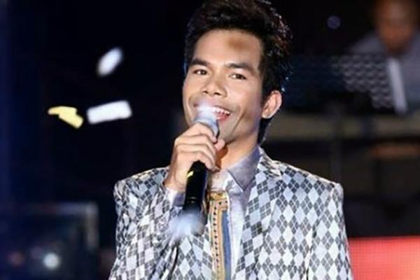 Ya Suy hồi hộp khi đàn và hát Ước gì-1