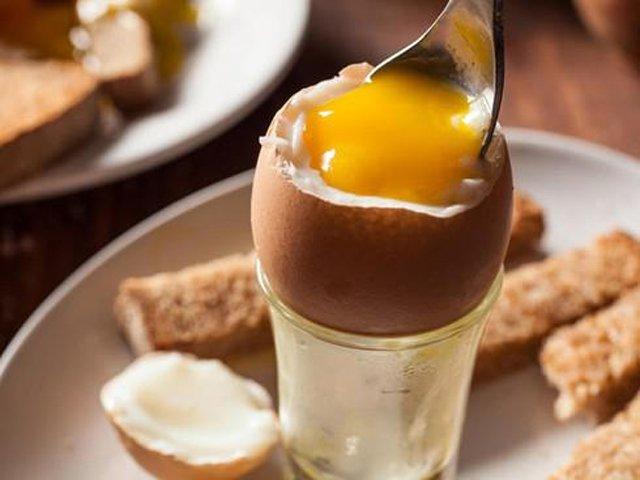 Ăn trứng gà như thế nào tốt: Chín, tái hay sống-1
