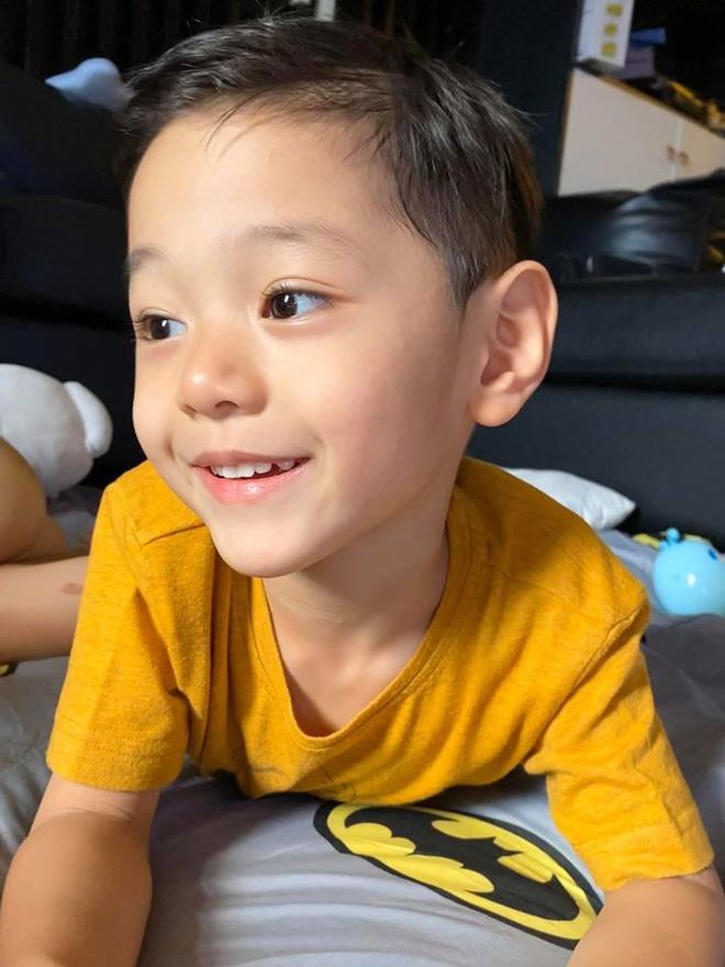 Điểm danh những gương mặt nhóc tỳ hot nhất showbiz Việt năm 2019-11