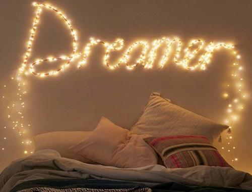 Tử vi thứ Ba ngày 24/12/2019 của 12 con giáp: Tỵ trục trặc tình duyên, Tuất triệt để tiết kiệm-2