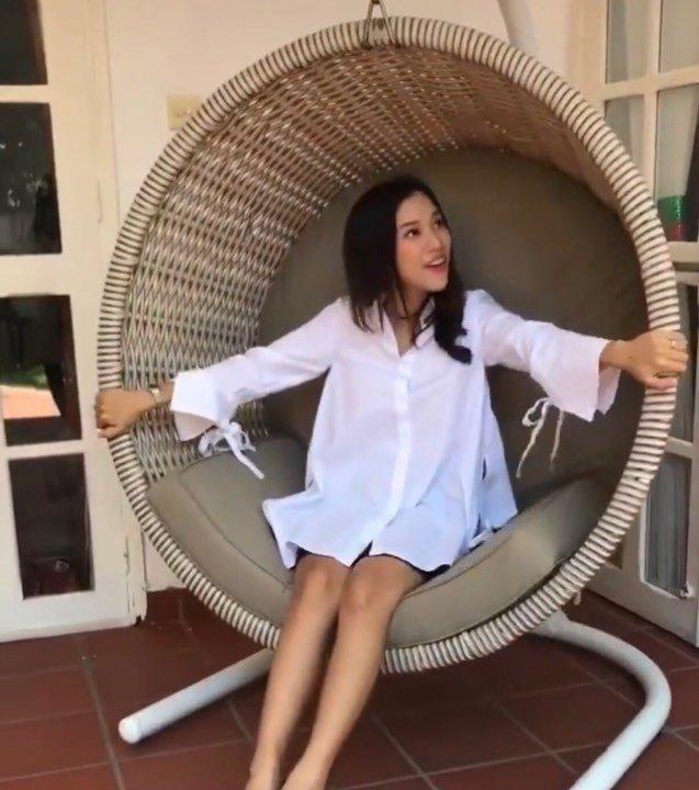 Tìm ra chiếc áo giấu bụng bầu quốc dân, Nhã Phương, Đàm Thu Trang, Hoàng Oanh đều diện-4