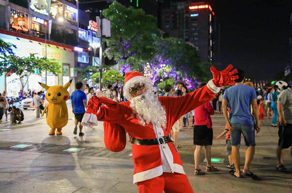 6 điểm vui chơi rực rỡ nhất để bạn hòa mình vào không khí Giáng sinh ở Sài Gòn-3