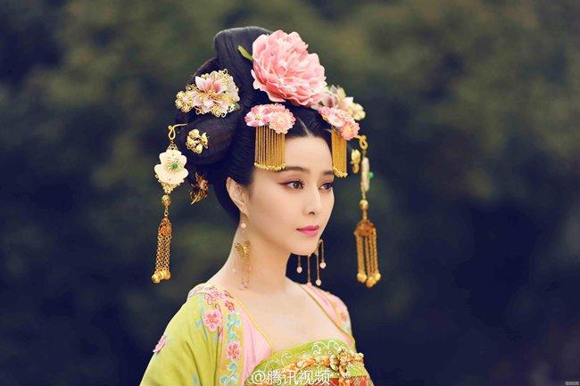 Ăn gian 20cm chiều cao đóng phim: Phạm Băng Băng, Triệu Lệ Dĩnh cũng dùng gạch xây nhà-1