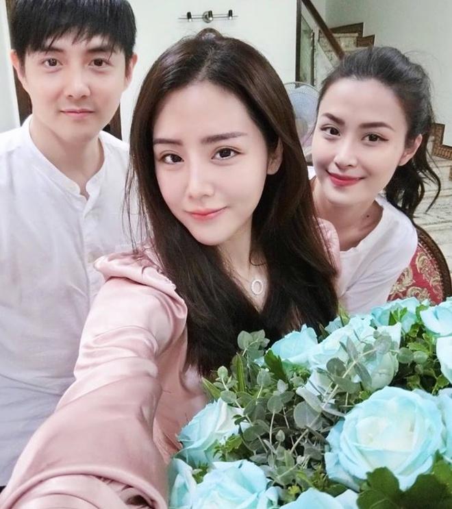 Thả nhẹ bức ảnh đầu xù tóc rối, em gái Ông Cao Thắng giật spotlight với nhan sắc đẹp bất chấp phấn son-1