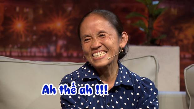 Gọi NSND Hồng Vân là cháu, bà Tân Vlog chữa ngượng ngay trên truyền hình khi biết mình kém tuổi-4