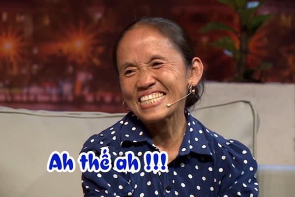 Phản ứng của bà Tân Vlog sau khi vạ miệng gọi nghệ sĩ Hồng Vân là cháu trên sóng truyền hình-4