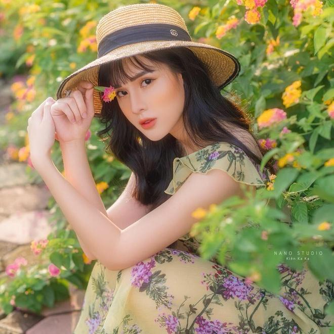 Nhan sắc 3 nàng WAGs cùng tên Trang của tuyển Việt Nam-5