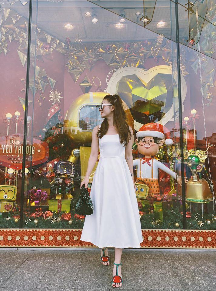 Sao Việt rộn ràng đón Giáng sinh bằng hàng ngàn khoảnh khắc ấm áp-14