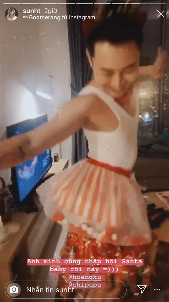 2 nhóm bạn thân lên đồ đón Giáng Sinh: Chi Pu nhảy sexy theo phong cách Mean Girls cân cả dàn Kaity, Trang Hý, Hoàng Yến Chibi-2