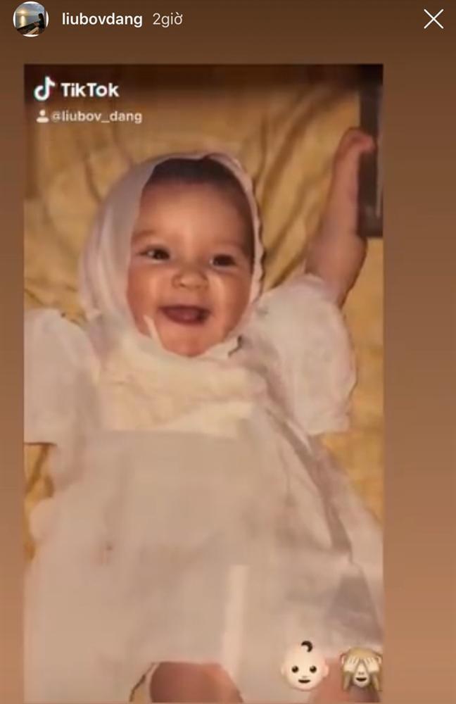 Lần đầu khoe ảnh thời tấm bé, em gái Đặng Văn Lâm làm ai cũng xuýt xoa trước ngoại hình đẹp từ trong trứng-2