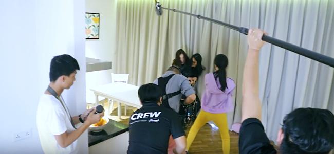 Fan vui mừng khi thấy Hương Giang đánh nhau với Hân Tuesday trong phim mới-4