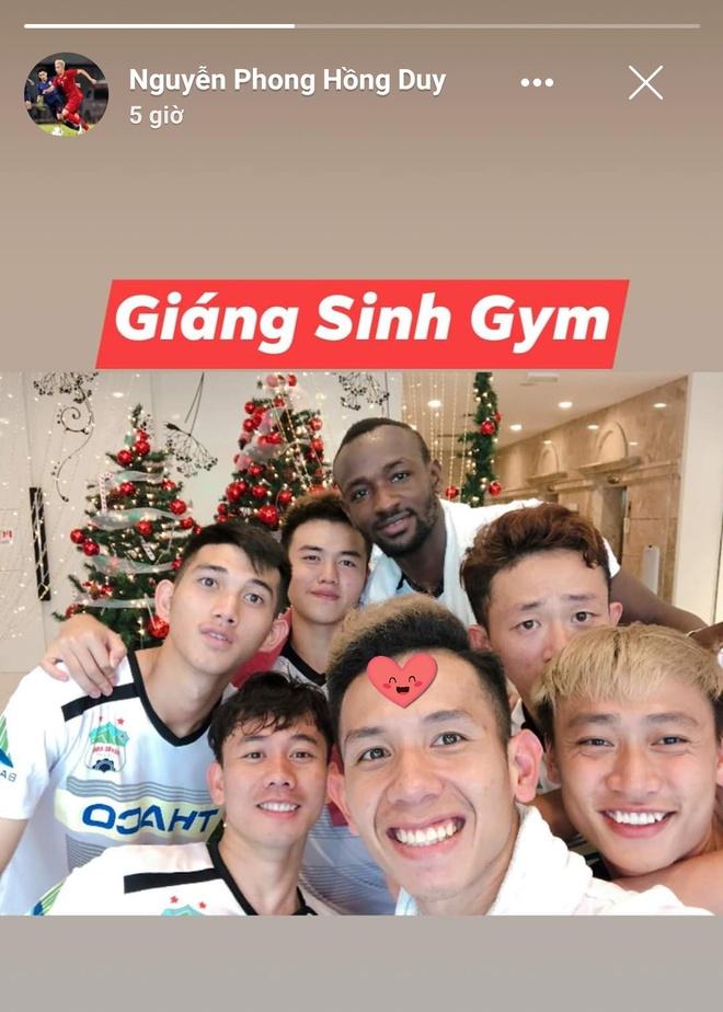 Hải Quế vui vẻ bên gia đình, Văn Hậu đón Giáng sinh đầu tiên ở Hà Lan-5