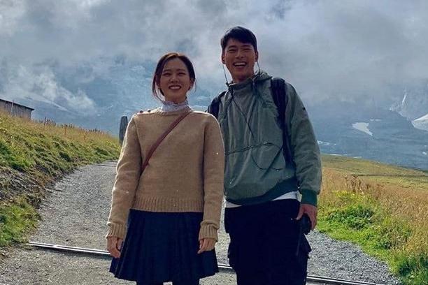 Son Ye Jin - Hyun Bin lộ loạt khoảnh khắc ngọt ngào, đáng chú ý là ánh mắt của nam diễn viên-9