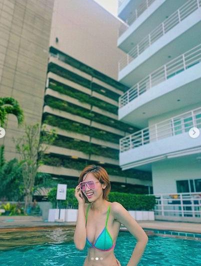 Noel nhưng lại là dịp hết Tiểu Vy, Nhật Hà đến Elly Trần khoe ảnh bikini bốc lửa-5