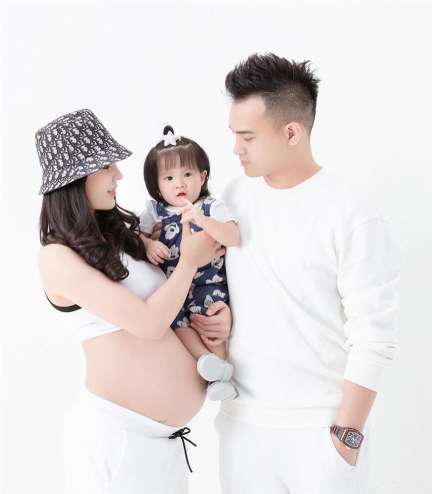 Diệp Lâm Anh khoe quý tử kháu khỉnh sau 2 tháng lâm bồn-3