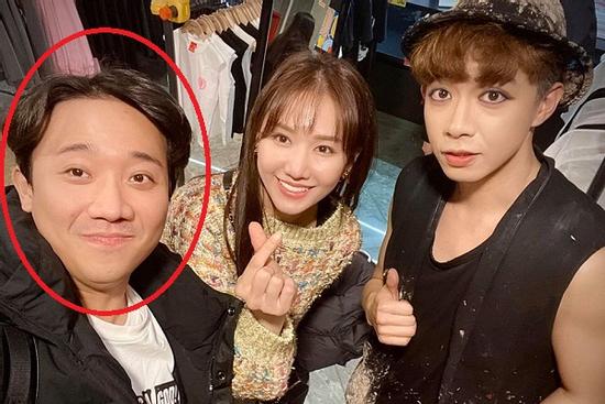 Du hí Hàn Quốc cùng Hari Won, Trấn Thành bị soi kiểu tóc 'nhìn không thể mê nổi'