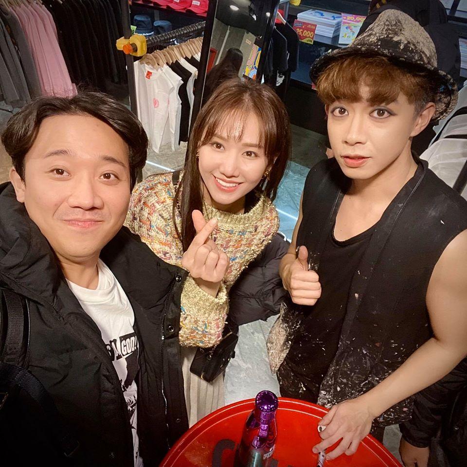 Du hí Hàn Quốc cùng Hari Won, Trấn Thành bị soi kiểu tóc nhìn không thể mê nổi-5