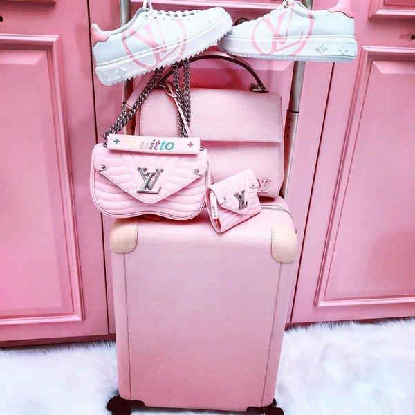 Ngọc Trinh bổ sung vào bộ sưu tập loạt túi hiệu đắt đỏ nhân dịp Giáng Sinh-5