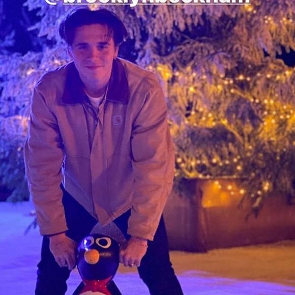 Harper cười không nhặt được miệng vì được gặp ông già Noel-7