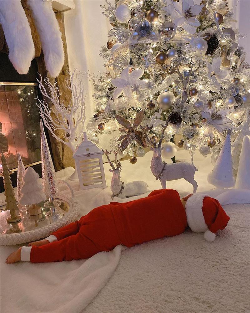 Ảnh rõ mặt con trai hoa hậu Phạm Hương: Kháu khỉnh, dễ thương và giống mẹ-3