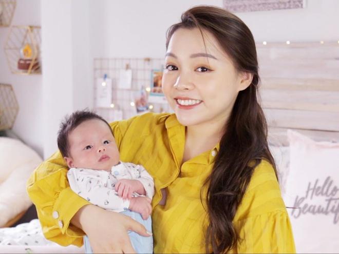 Con của cầu thủ, hot girl mới ra đời đã thành hot baby nổi tiếng mạng-4