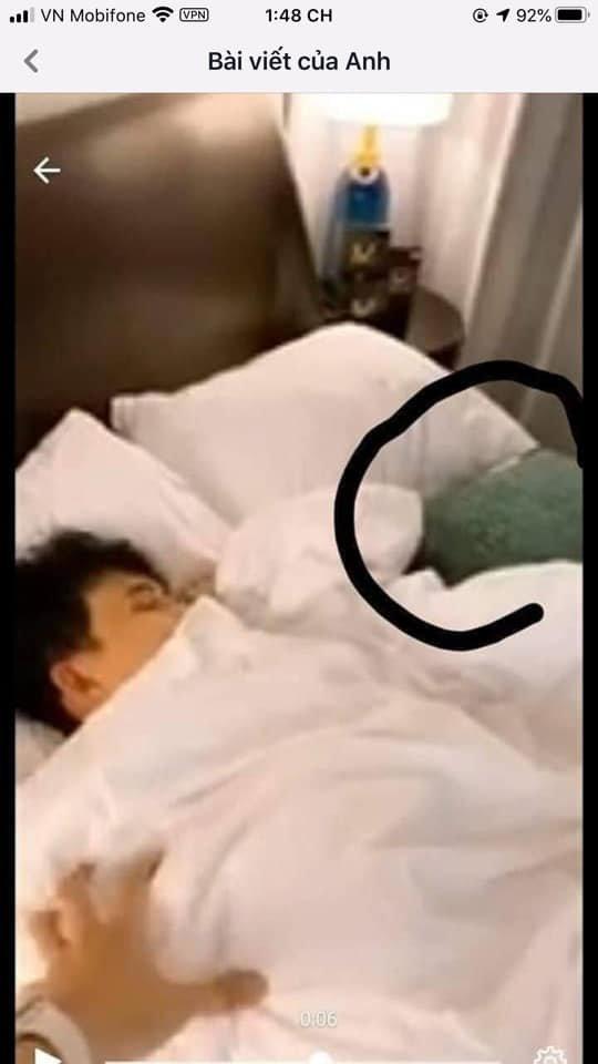 Rộ nghi vấn mẹ nuôi thuê người có ngoại hình giống Jack, dàn dựng clip giường chiếu đổ vấy tội cho con?-4