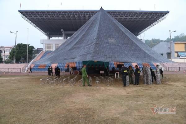 Nóng: Bố và chị gái nữ sinh giao gà đến tòa từ sáng sớm, chó nghiệp vụ cũng được huy động-1