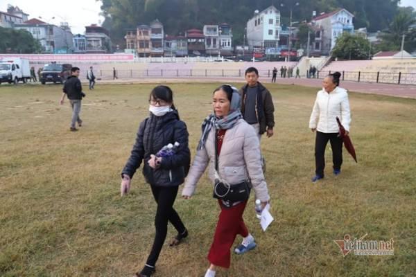 Nóng: Bố và chị gái nữ sinh giao gà đến tòa từ sáng sớm, chó nghiệp vụ cũng được huy động-7