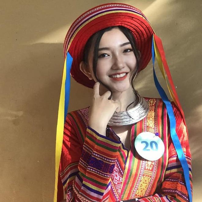 Hotgirl khai giảng và các nữ sinh THPT nổi tiếng trong năm 2019-4