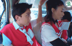 Em trai quốc dân Ngô Lỗi gây bão với đôi tay lịch thiệp chuẩn soái ca-6