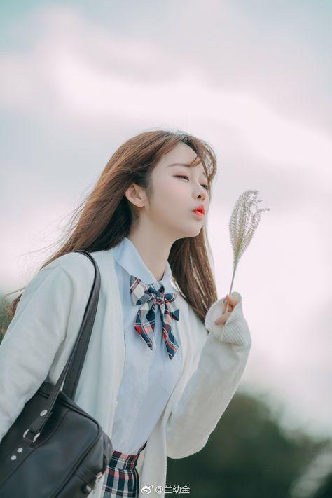 Tử vi Thứ sáu ngày 27/12/2019 của 12 cung hoàng đạo: Bạch Dương có lộc đào hoa, Ma Kết cân nhắc nuôi thú cưng-2