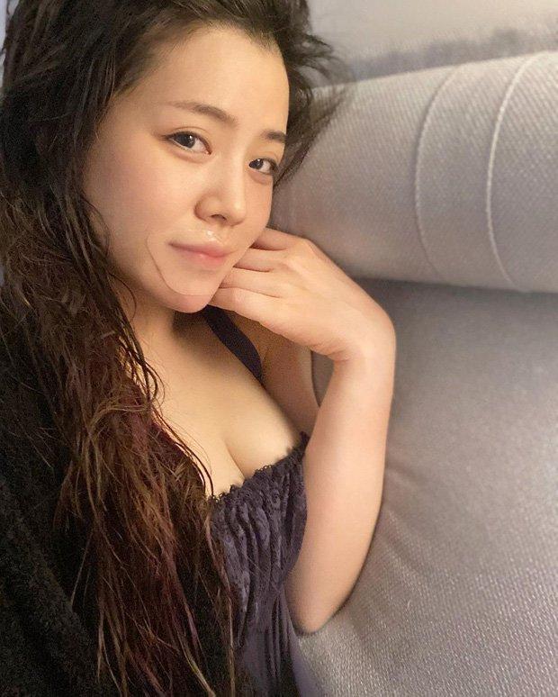 Mặt mộc căng bóng của em chồng Đông Nhi: nhan sắc cực phẩm tuổi 30 là đây-2