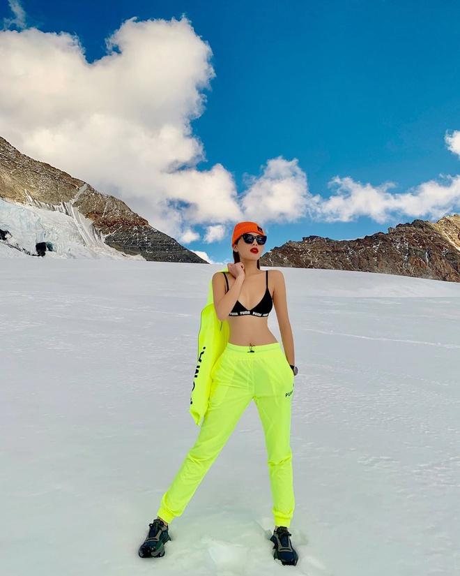 Kendall Jenner dẫn đầu trào lưu mặc bikini giữa trời tuyết-7