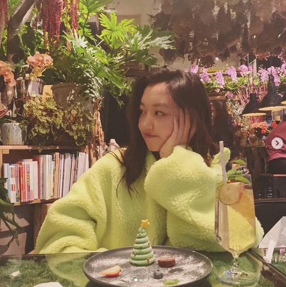 Không chỉ sành điệu, con gái 13 tuổi của Vương Phi còn gây sốt với chiều cao đáng ngạc nhiên-2