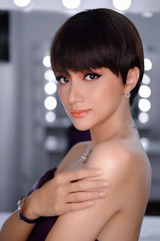 Giật mình với gương mặt biến đổi của Hương Giang sau 7 năm vào showbiz-16