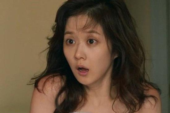 Hí hửng cưa được bạn trai 'cao phú soái', đêm tân hôn chàng lột xác khiến tôi chạy không kịp