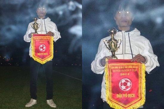 Tin tưởng nhờ bạn thân chụp ảnh, thanh niên mếu máo: 'Sai lầm lớn nhất cuộc đời là để bạn chụp cho mình'