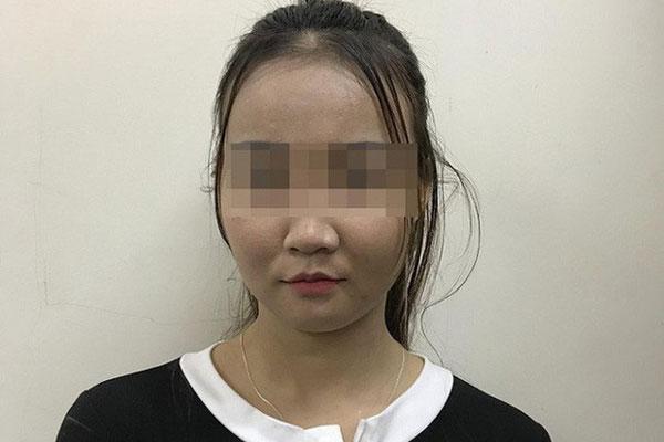 2 cô gái trẻ đẹp bán dâm 4 triệu đồng/người/lượt tàu nhanh-1